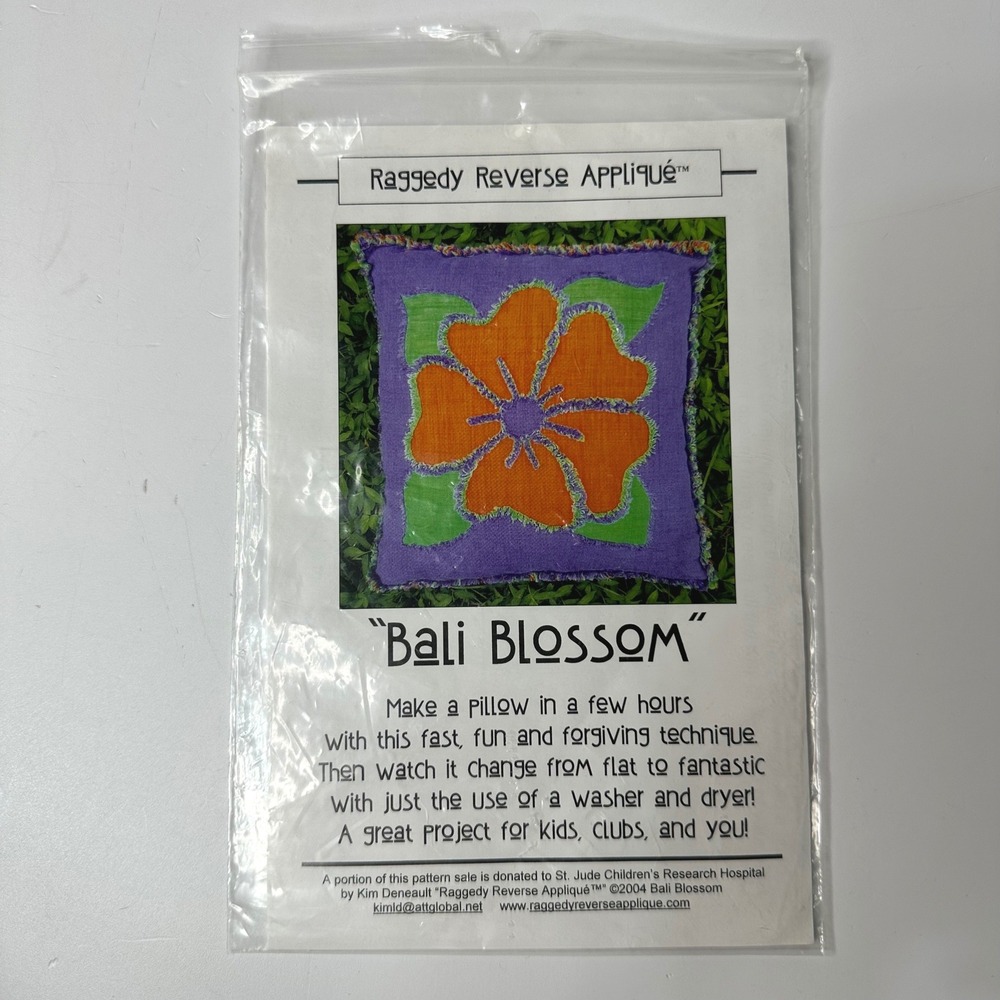 Raggedy Reverse Applique Bali Blossom Pillow Sewing Pattern 2004 Uncut Crafting